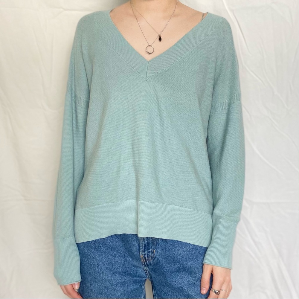Lou & Grey v-neck sweater